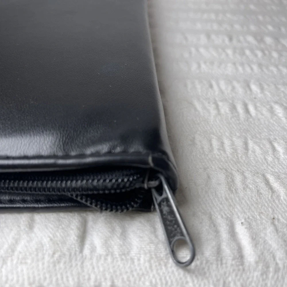 DAY RUNNER Concorde Black Zip-Around 3-Ring Planner, Binder 7 1/48x10